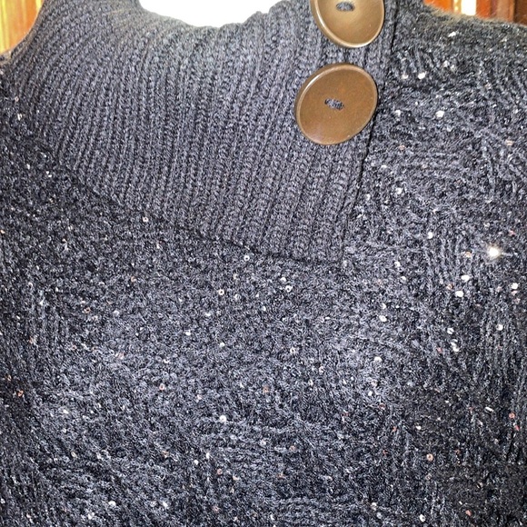 Black fringe sequin Shawl - Picture 4 of 7